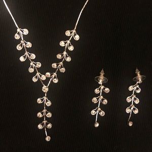 🌿 Leaf necklace + earring set 🌿